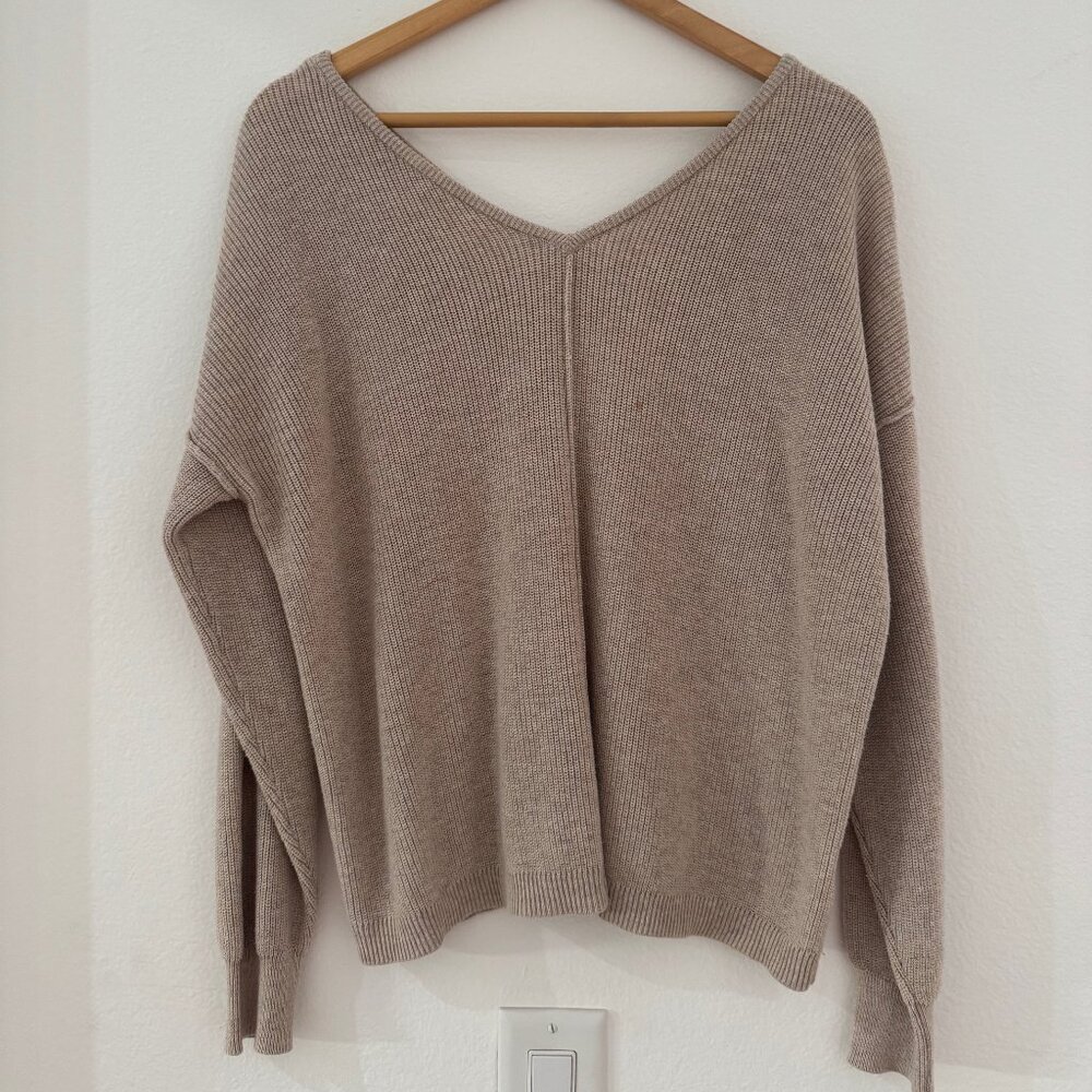Olive + Oak Taupe Reversible Button Back Sweater – Cozy Knit, Size Small